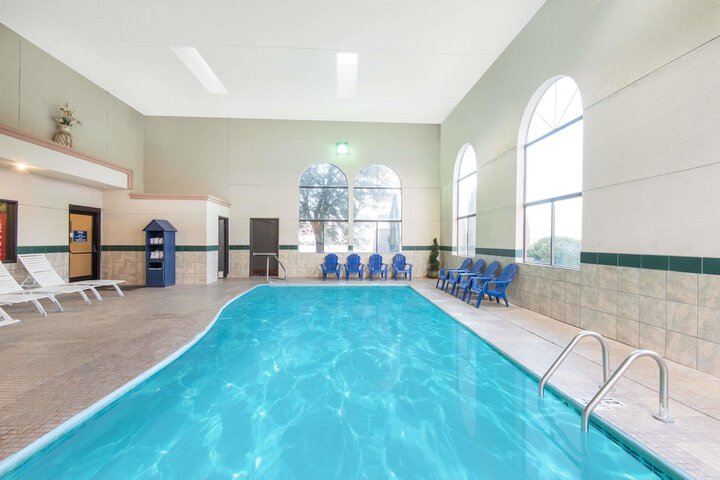 Pool 46 of 60