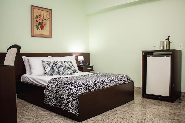 Room 4 of 49
