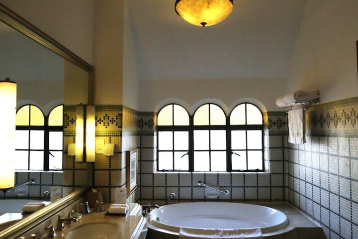 Room 63 of 111