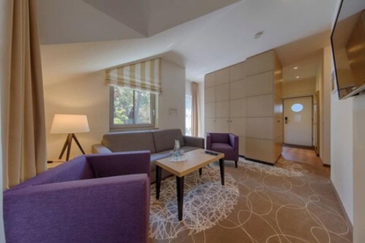 Room 48 of 123
