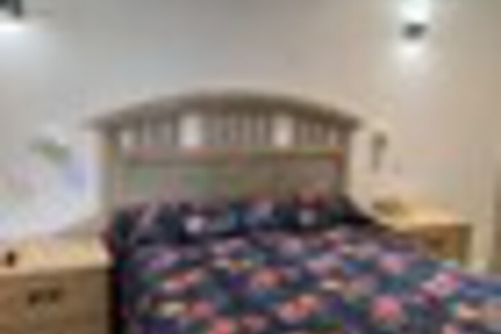 Room 8 of 21
