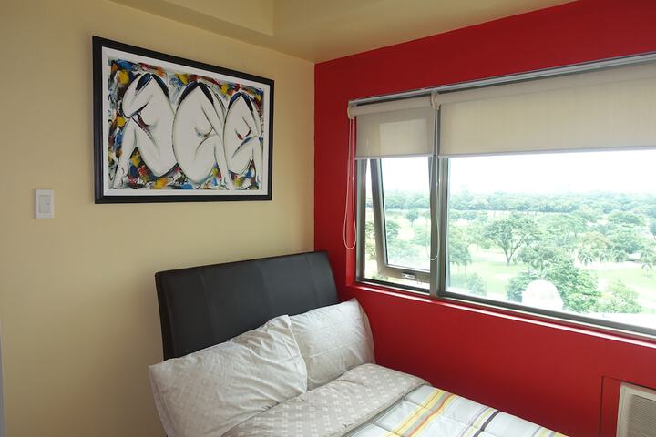 Room 9 of 90