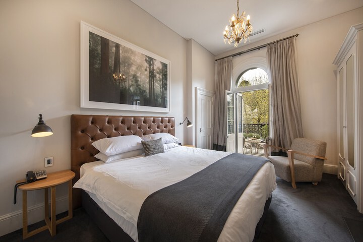 Room 5 of 24