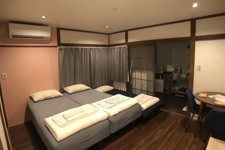 Room 3 of 13