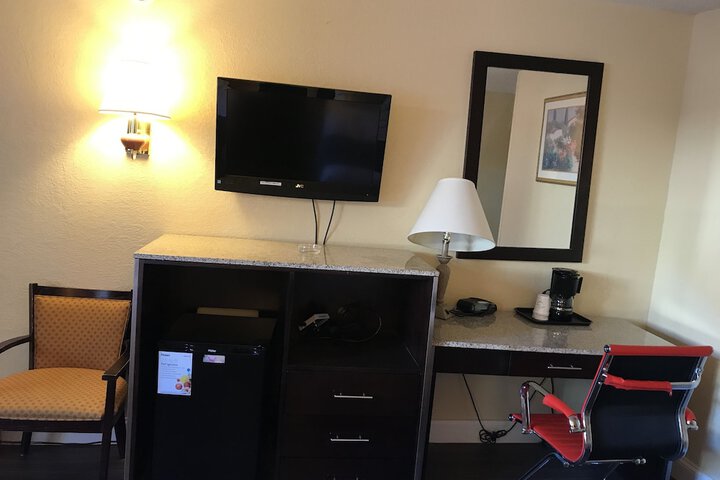 Basic 2 Double Beds (9 of 9)