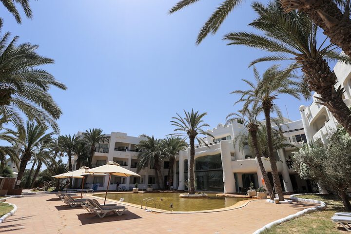 Hotel Pool
