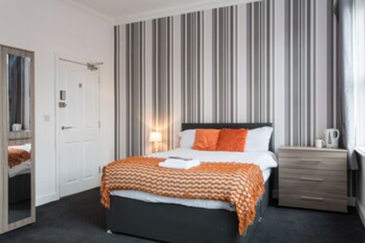 Room 14 of 26