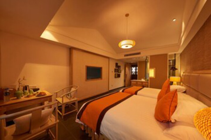 Room 54 of 63