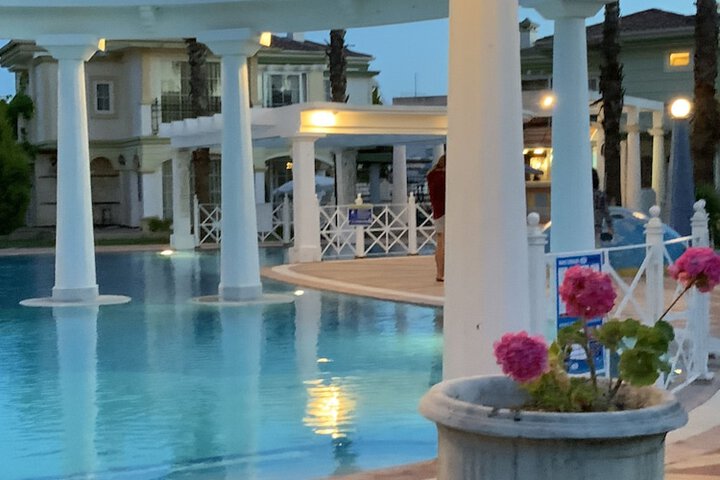 Pool 18 of 27
