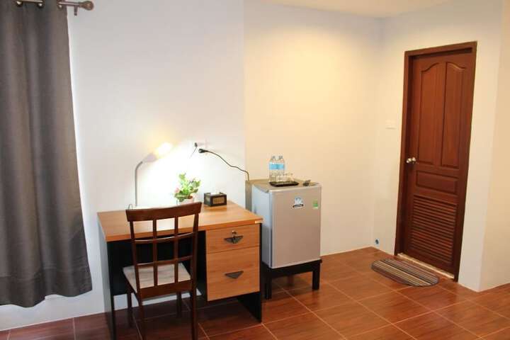 Room 17 of 33