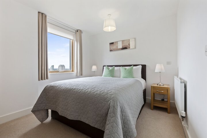 Room 7 of 28