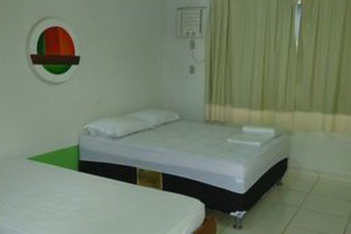 Room 26 of 40