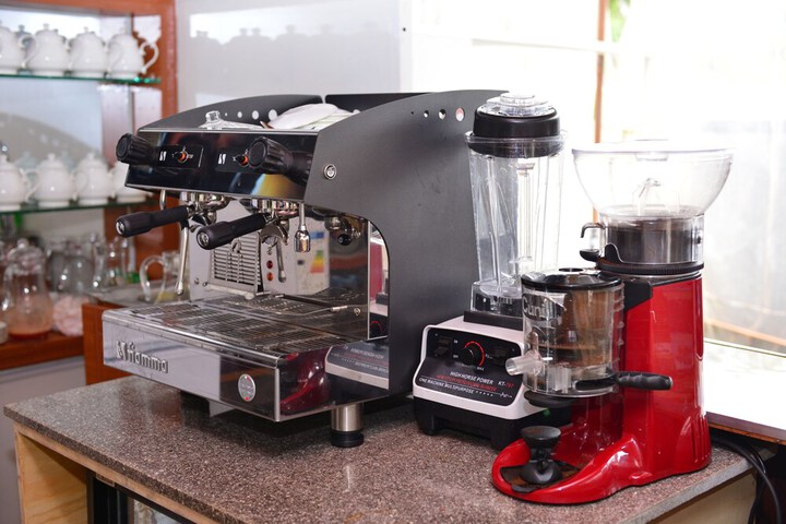 Breakfast/Coffee Service 22 of 45