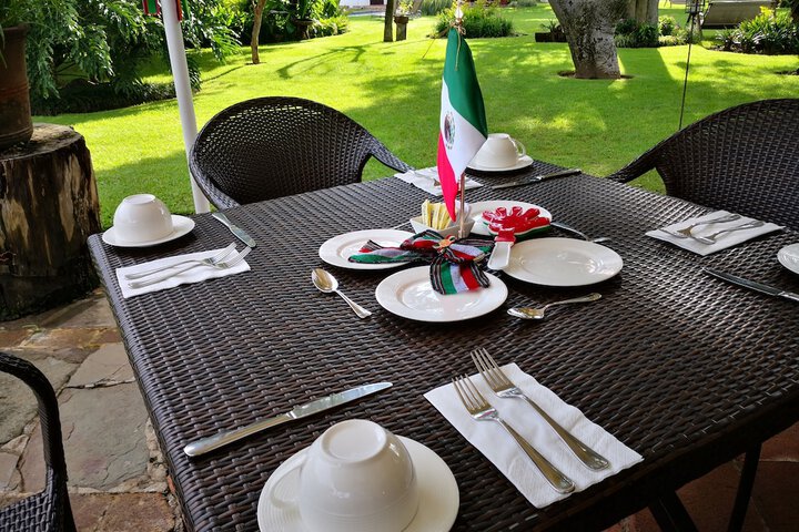 Breakfast/Coffee Service 100 of 120