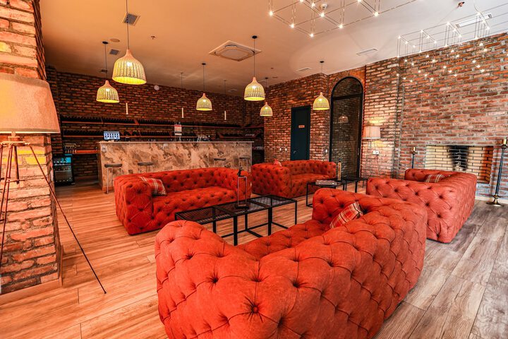 Lounge 40 of 45