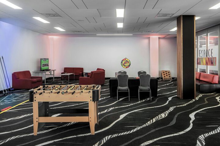 Lounge 45 of 66