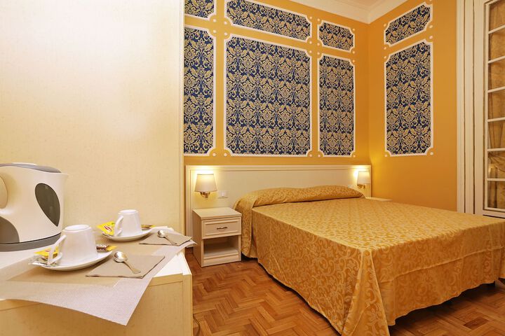 Room 10 of 37