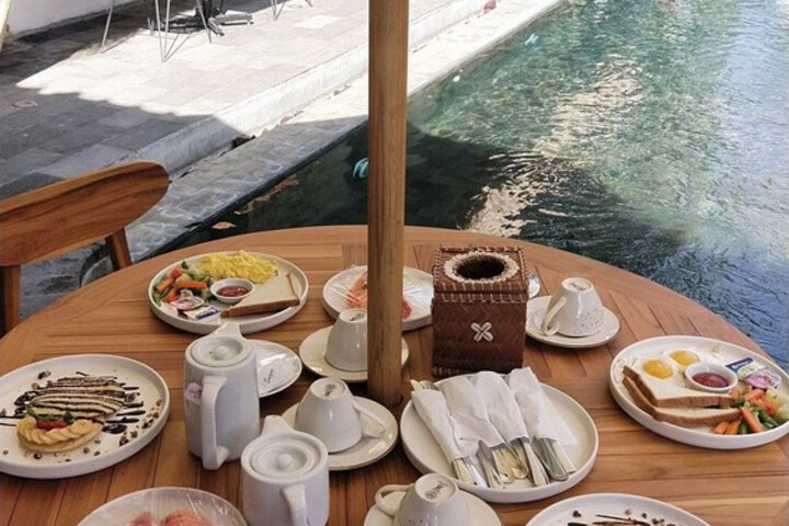 Breakfast/Coffee Service 83 of 109