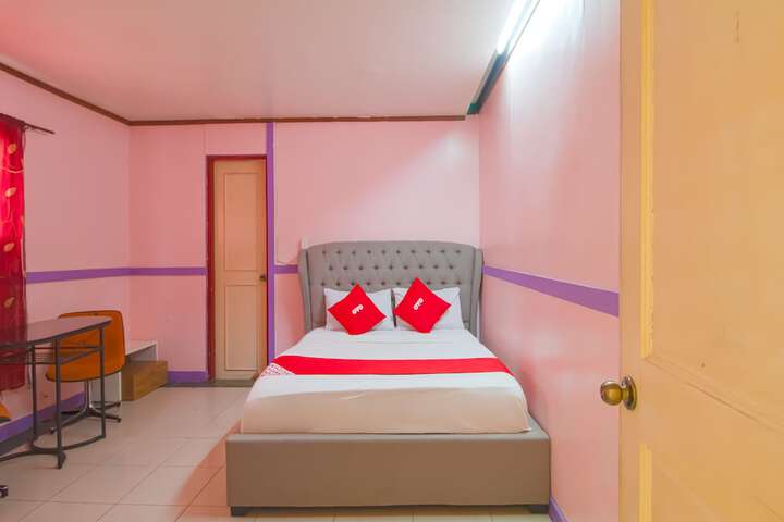 Room 13 of 20