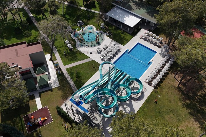 Pool 143 of 417