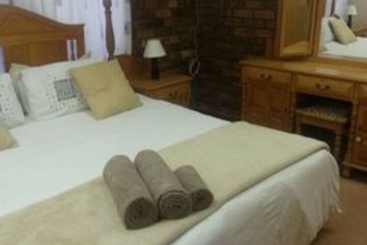 Room 9 of 26