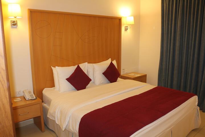 Room 5 of 66