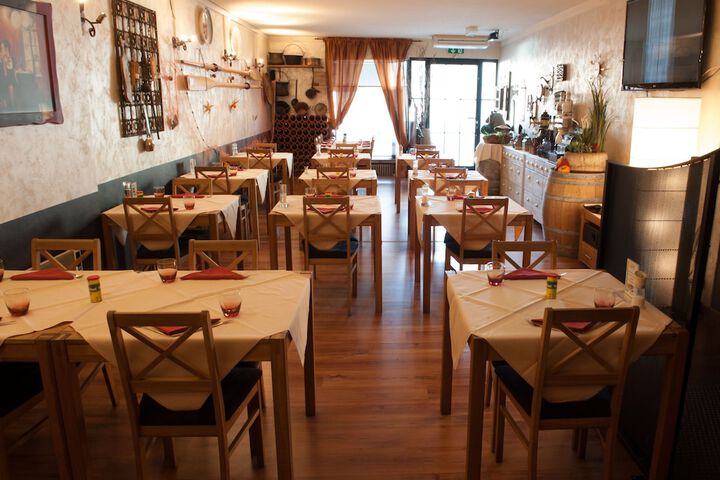 Dining 56 of 71