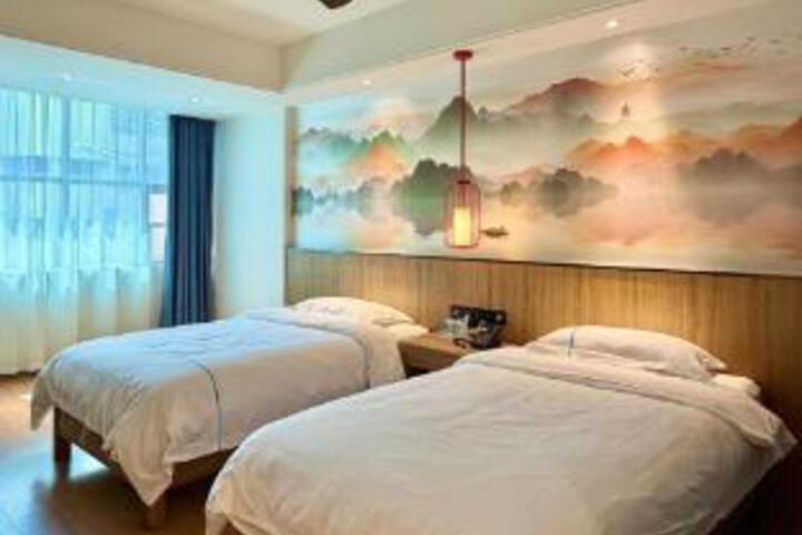 Room 19 of 19