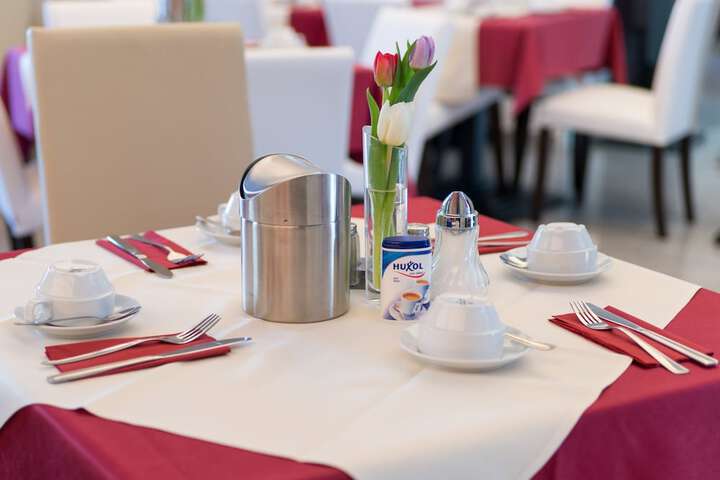 Breakfast/Coffee Service 24 of 46