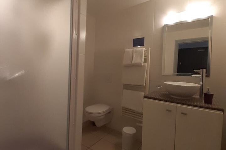Room 42 of 72