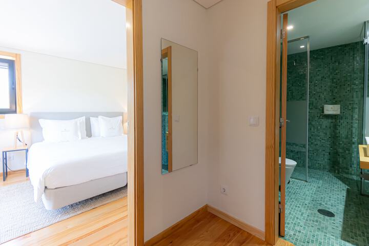 Room 35 of 148