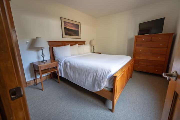 Room 9 of 75