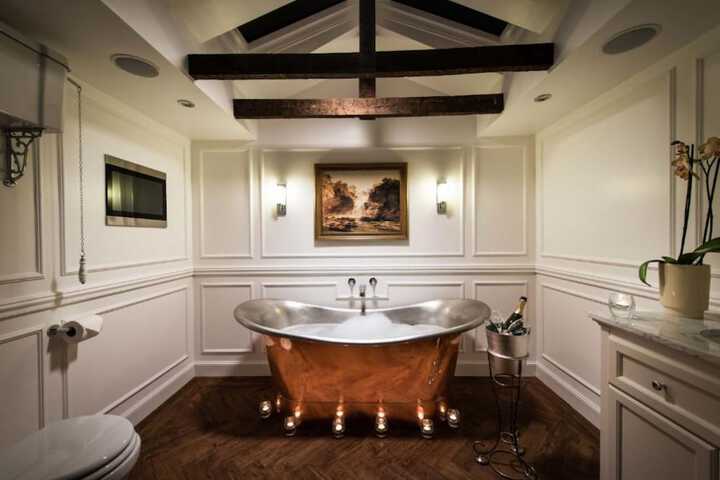 Bathroom Interior Photo