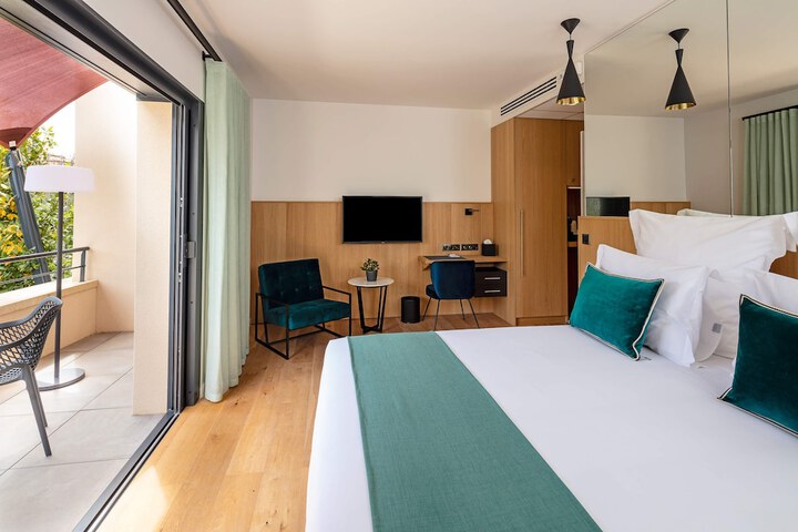 Room 15 of 31
