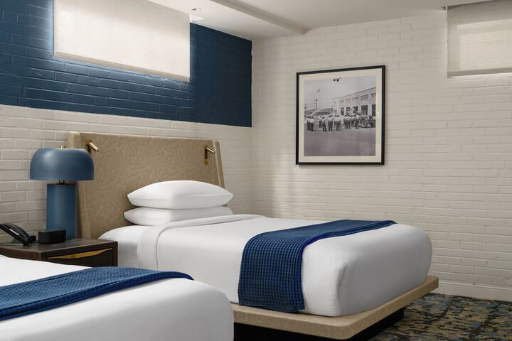 Room 27 of 56