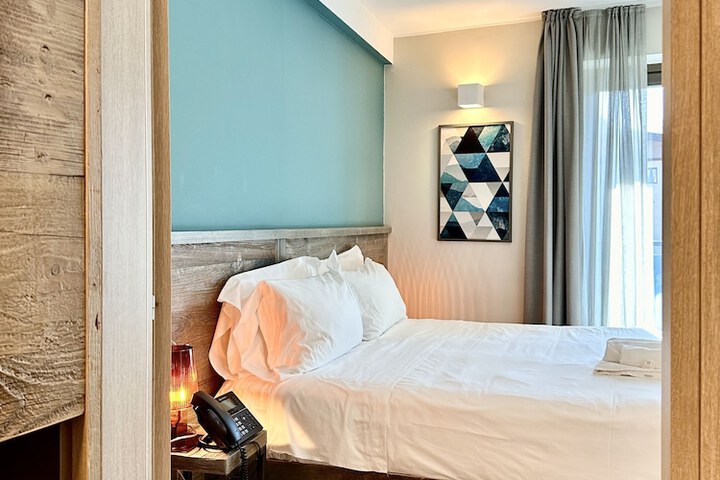 Room 21 of 68