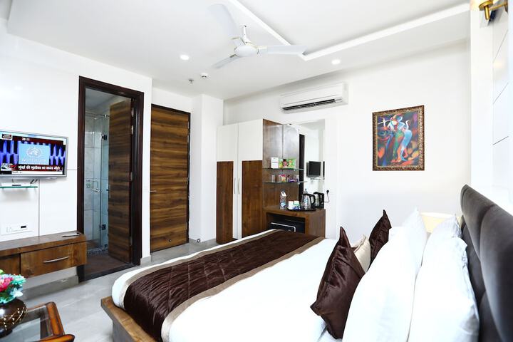 Room 20 of 53
