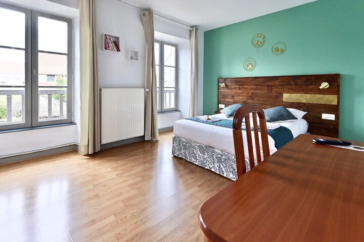 Room 25 of 53