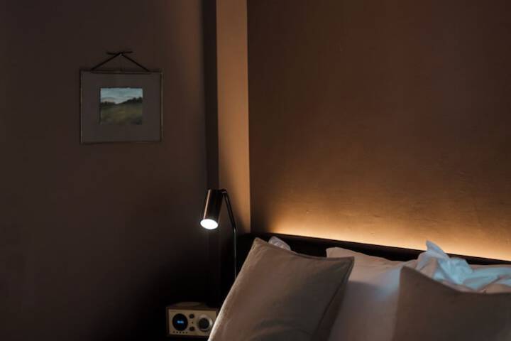 Room 6 of 30