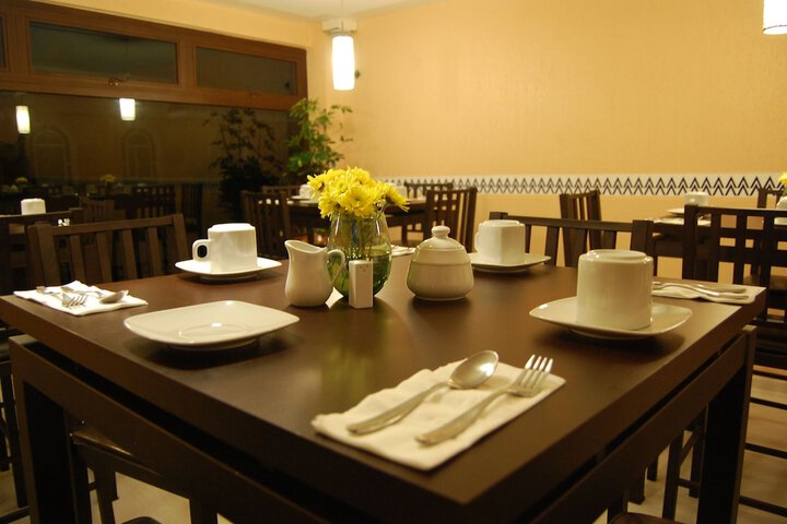 Dining 41 of 63