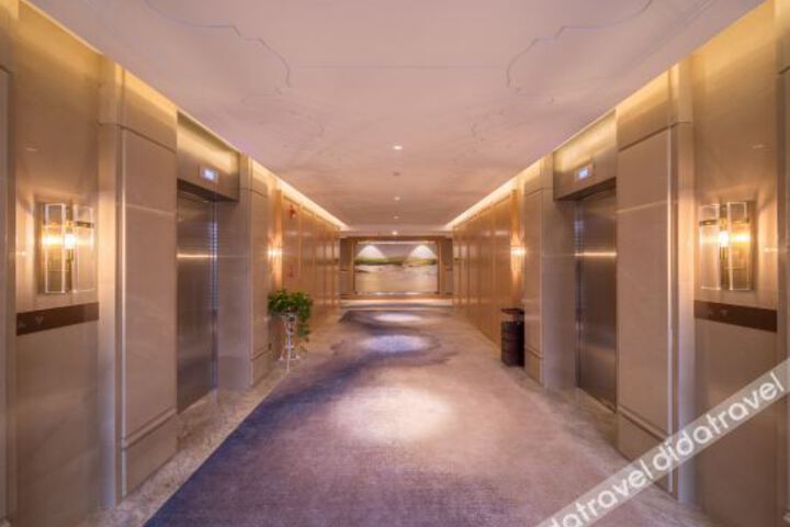 Hotel Interior 9 of 11
