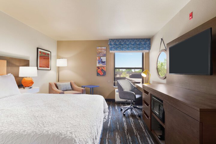 Room 9 of 27