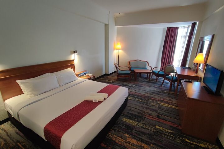 Room 15 of 40