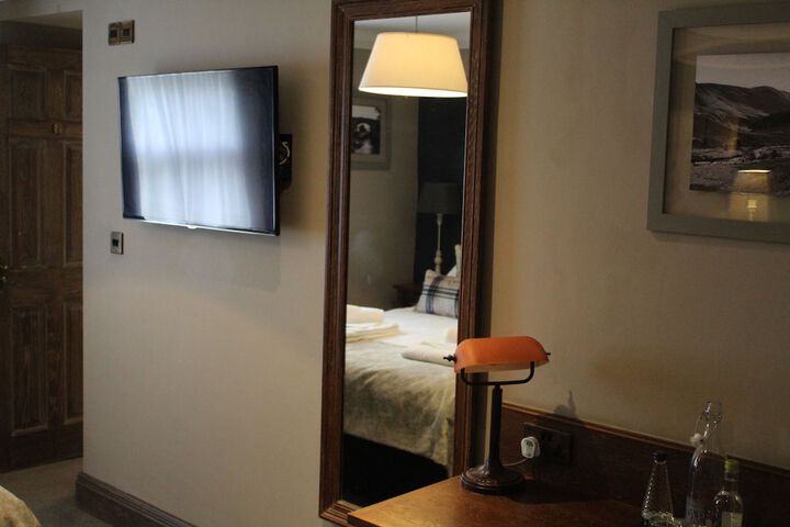 Room 6 of 52