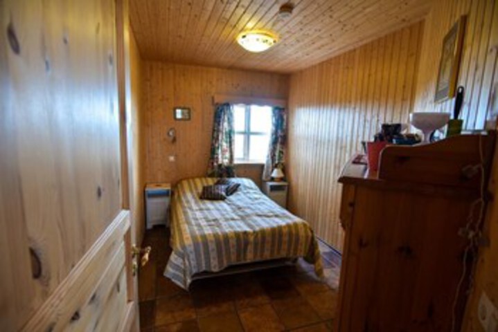 Room 12 of 15