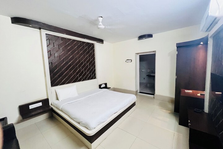 Room 29 of 54