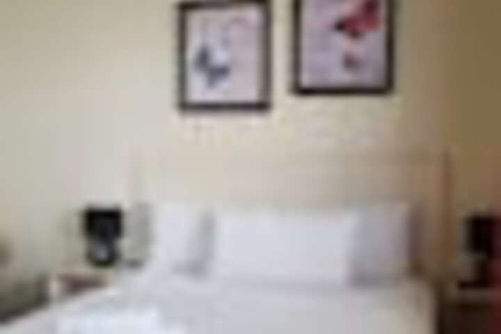 Room 35 of 102