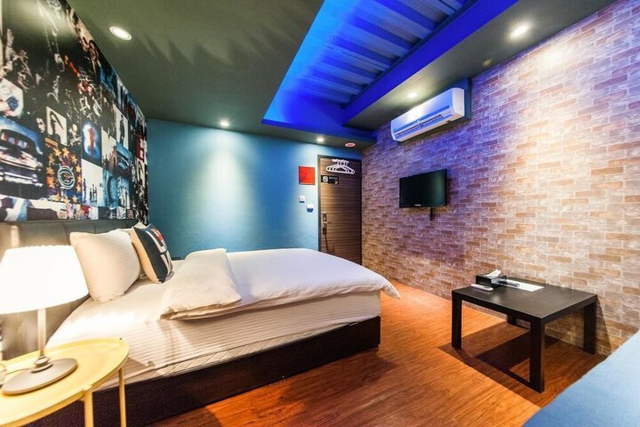 Room 30 of 56
