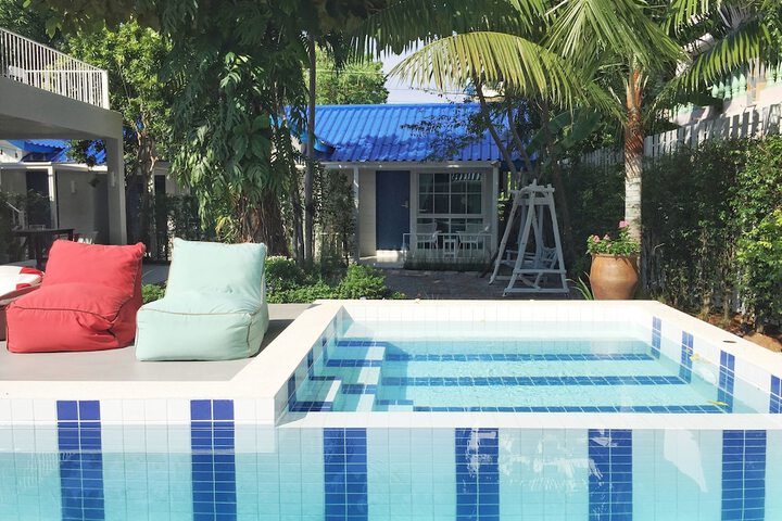 Pool Hotel