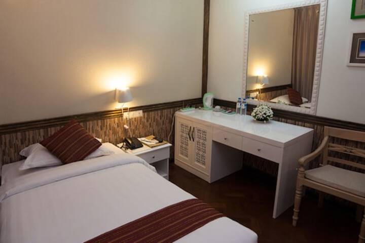 Room 10 of 64